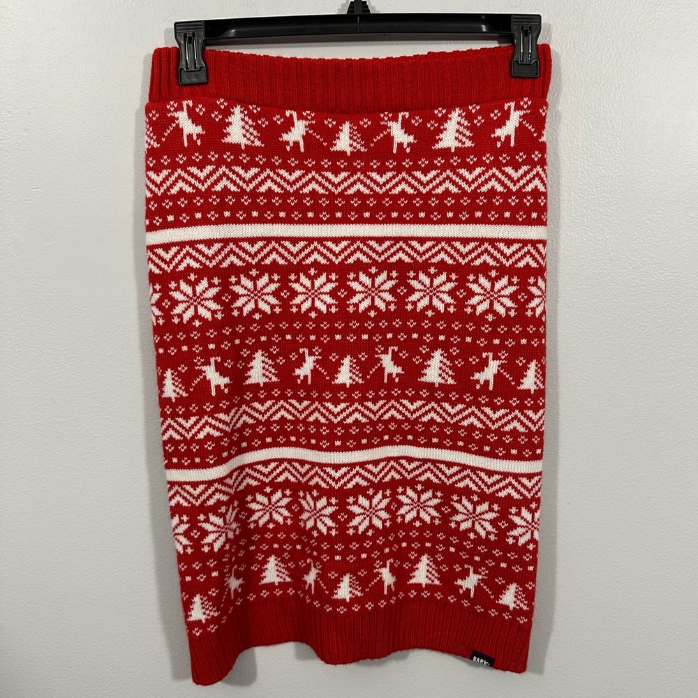 NWOT Reversible Holiday Christmas Dog Sweater